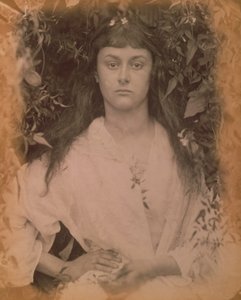 ポモナ、1872 作： Julia Margaret Cameron
